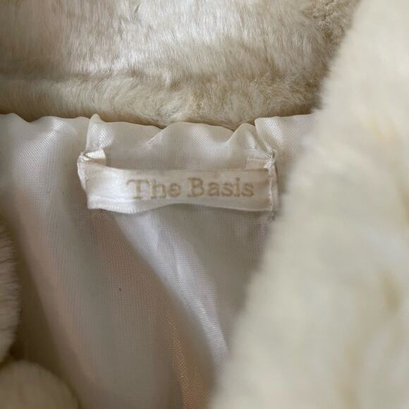 Vintage Y2K Faux Fur Creamy White Teddy 70s Jacket w/ Knit Tan cuffs & hem - Picture 11 of 15